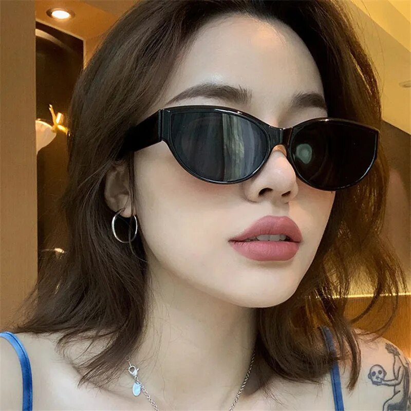 Retro Oval Frame Sunglasses